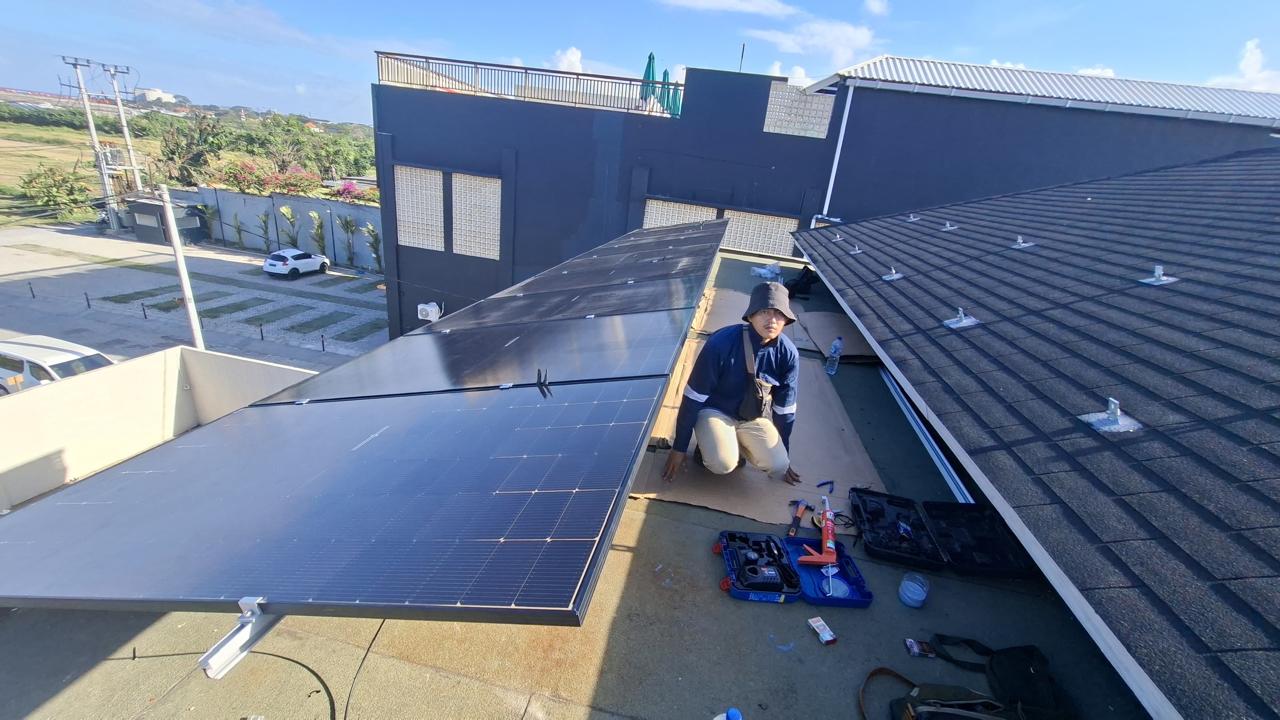 Solar Panel Malang school solar installation