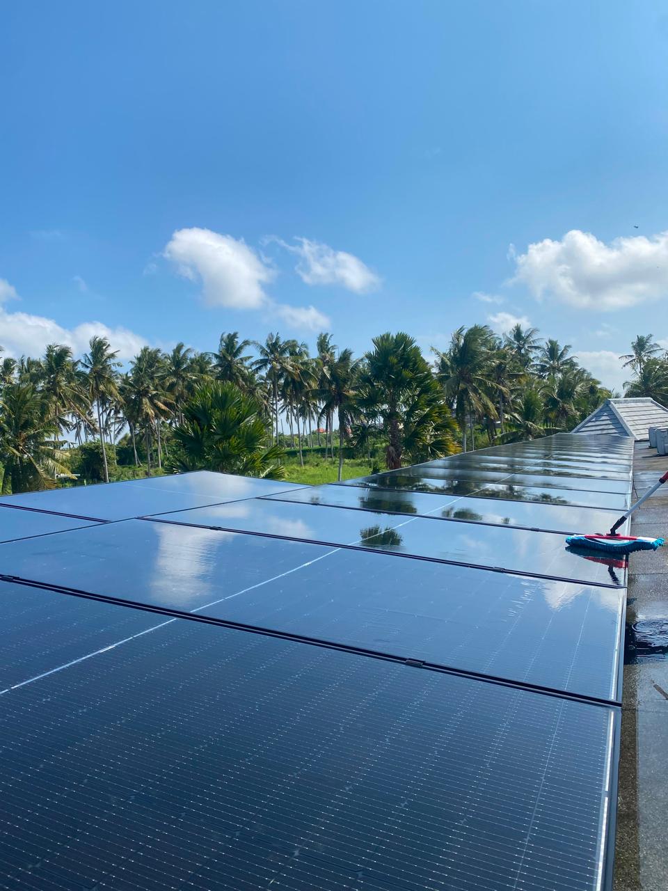 Solar Panel Lombok resort solar installation