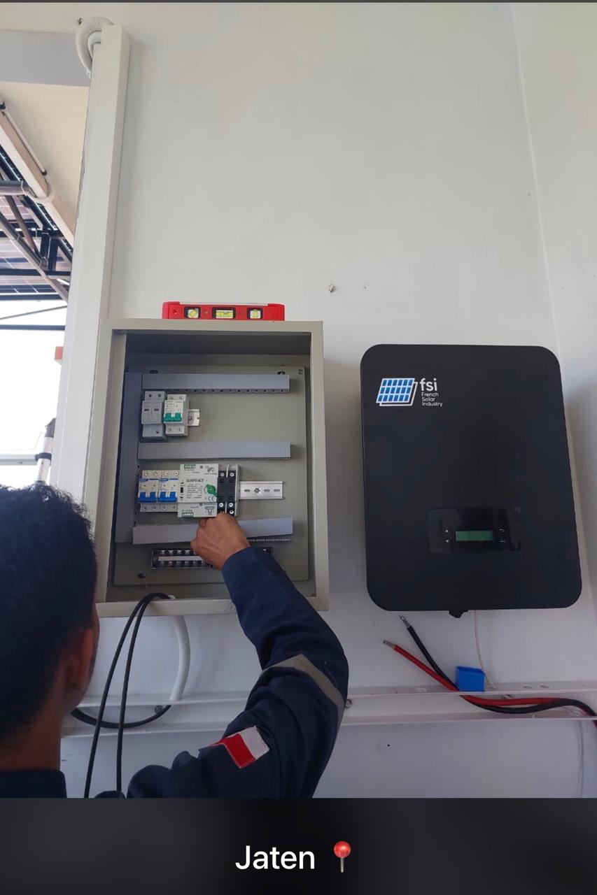 Solar Panel Balikpapan warehouse solar installation
