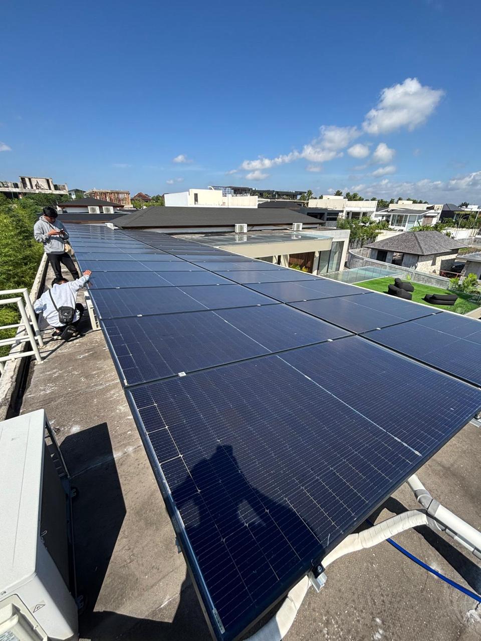 Solar Panel Semarang logistics facility solar installation